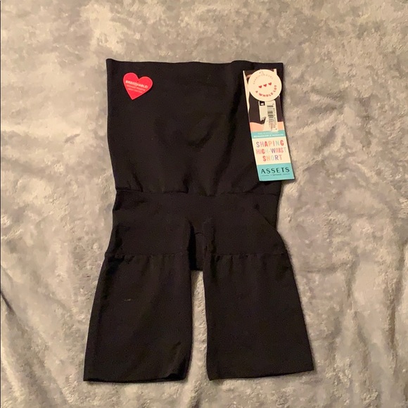 Assets By Spanx Other - Shaping high waist short Assets By Spanx Other - Shaping high waist short
